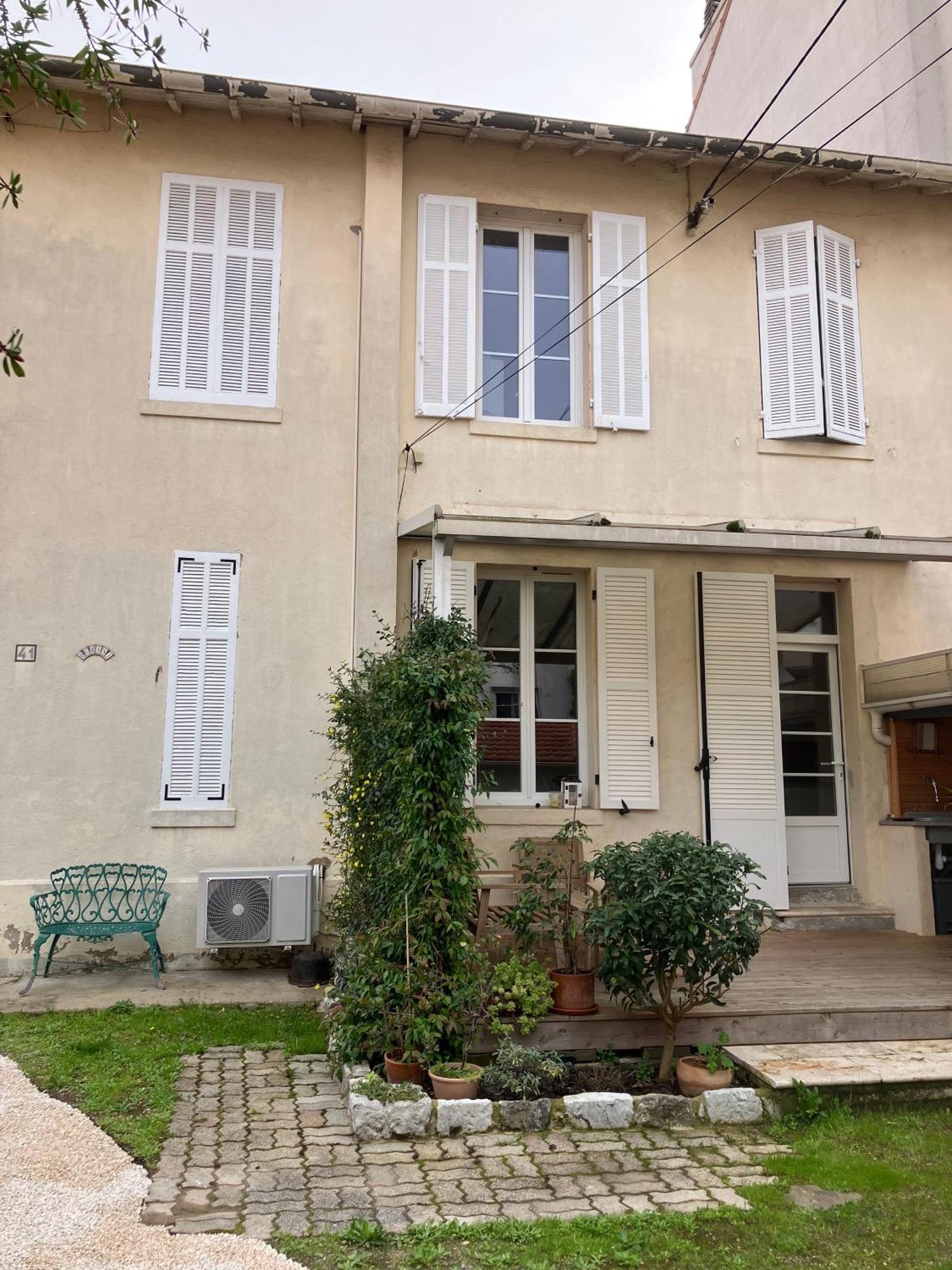 Charmant Appartement Cosy แซ็งต์-ราฟาเอล ภายนอก รูปภาพ