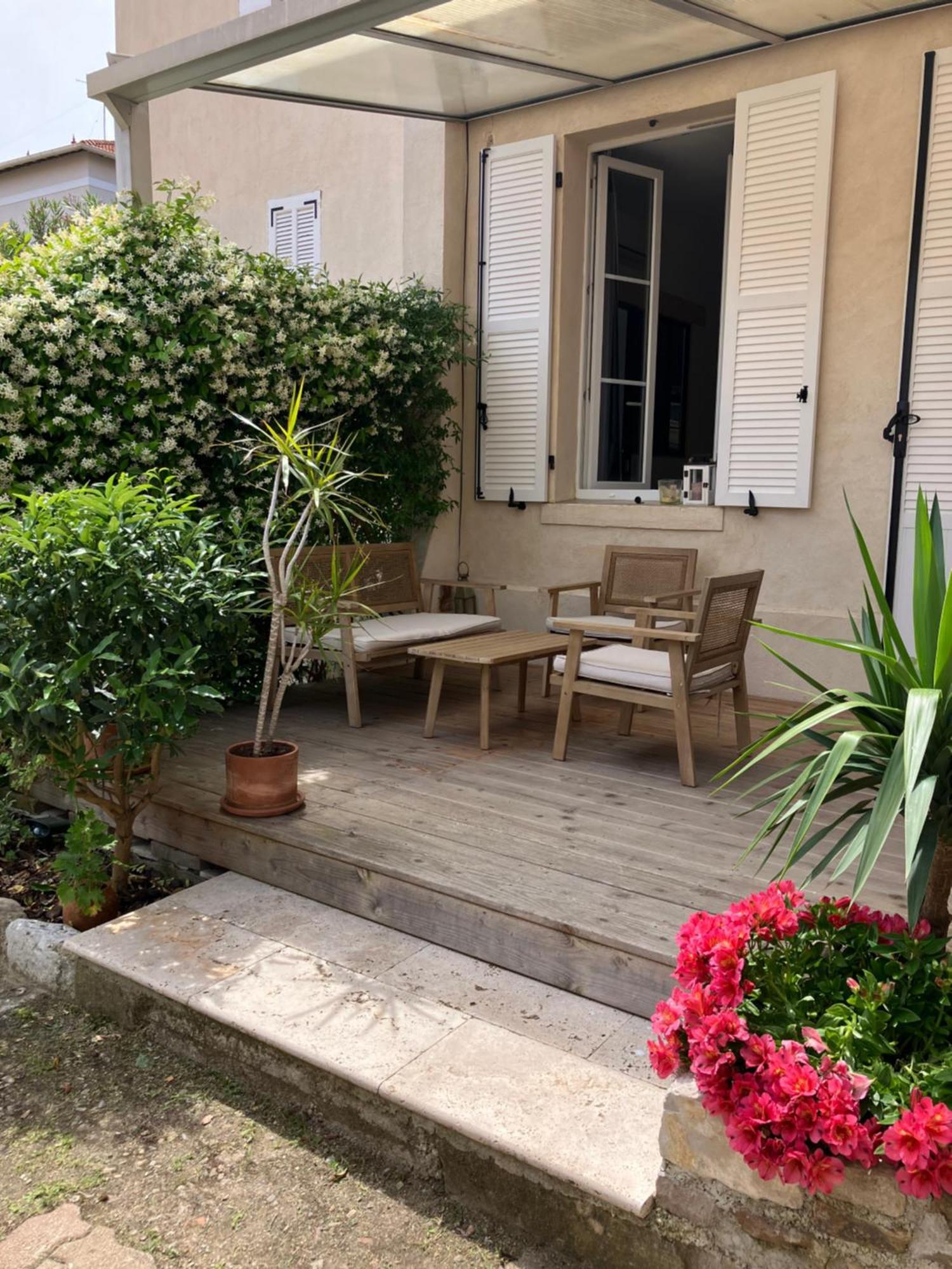 Charmant Appartement Cosy แซ็งต์-ราฟาเอล ภายนอก รูปภาพ